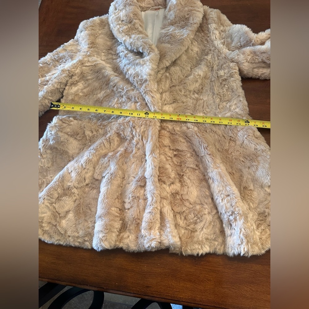 Hard to find!! 🎊Free People Faux Fur Coat - Picture 7 of 7